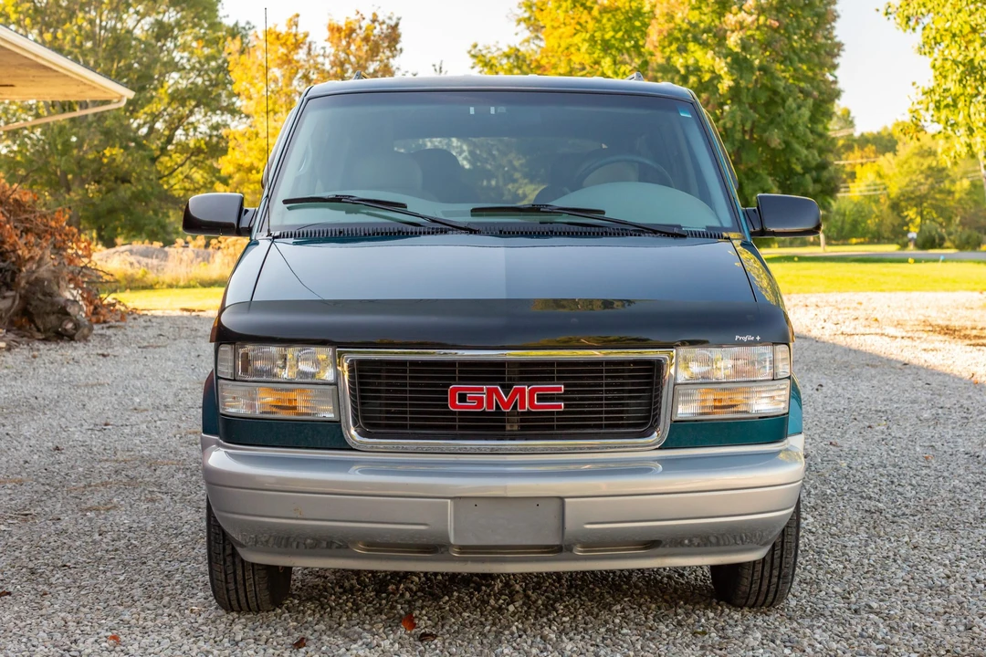 1997 GMC G-series Van - Image 3 of 31