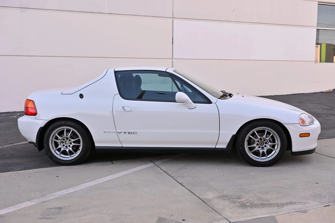 1997 Honda Del Sol - Image 11 of 31