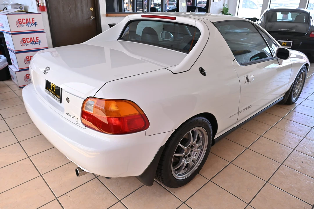 1997 Honda Del Sol - Image 21 of 31