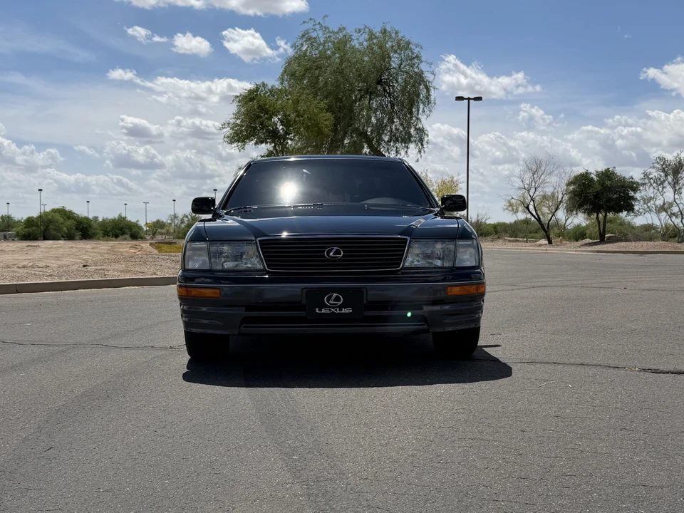 1997 Lexus LS 2nd Gen - Image 15 of 31