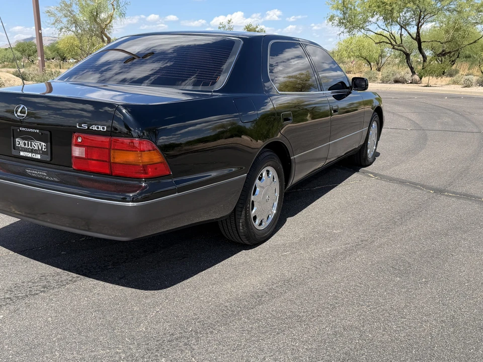 1997 Lexus LS 2nd Gen - Image 28 of 31