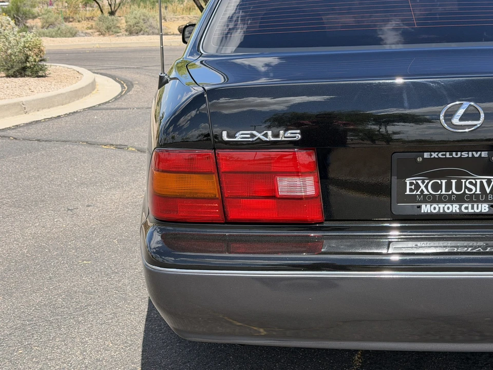 1997 Lexus LS 2nd Gen - Image 24 of 31