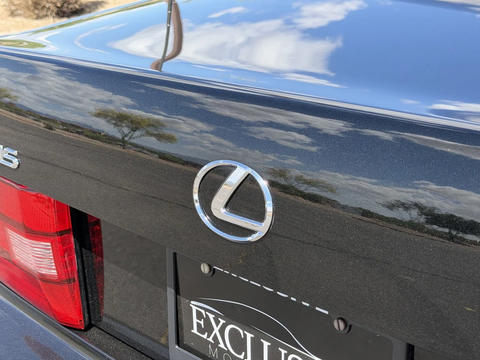 1997 Lexus LS 2nd Gen - Image 25 of 31