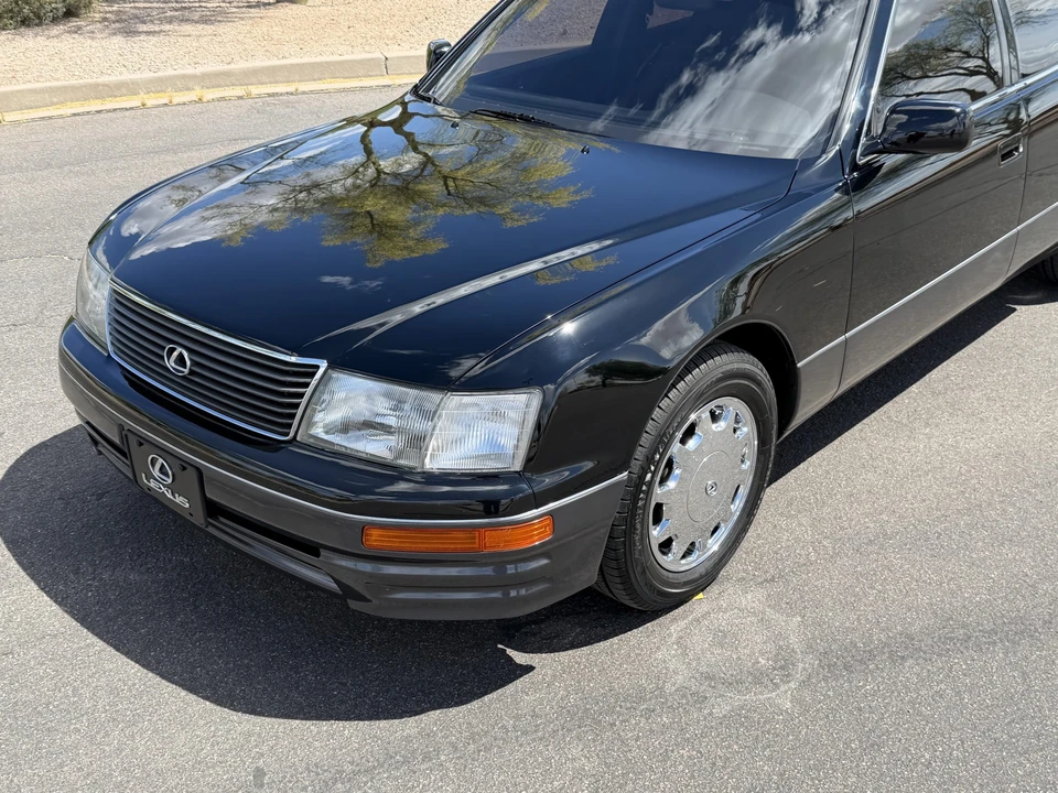 1997 Lexus LS 2nd Gen - Image 19 of 31