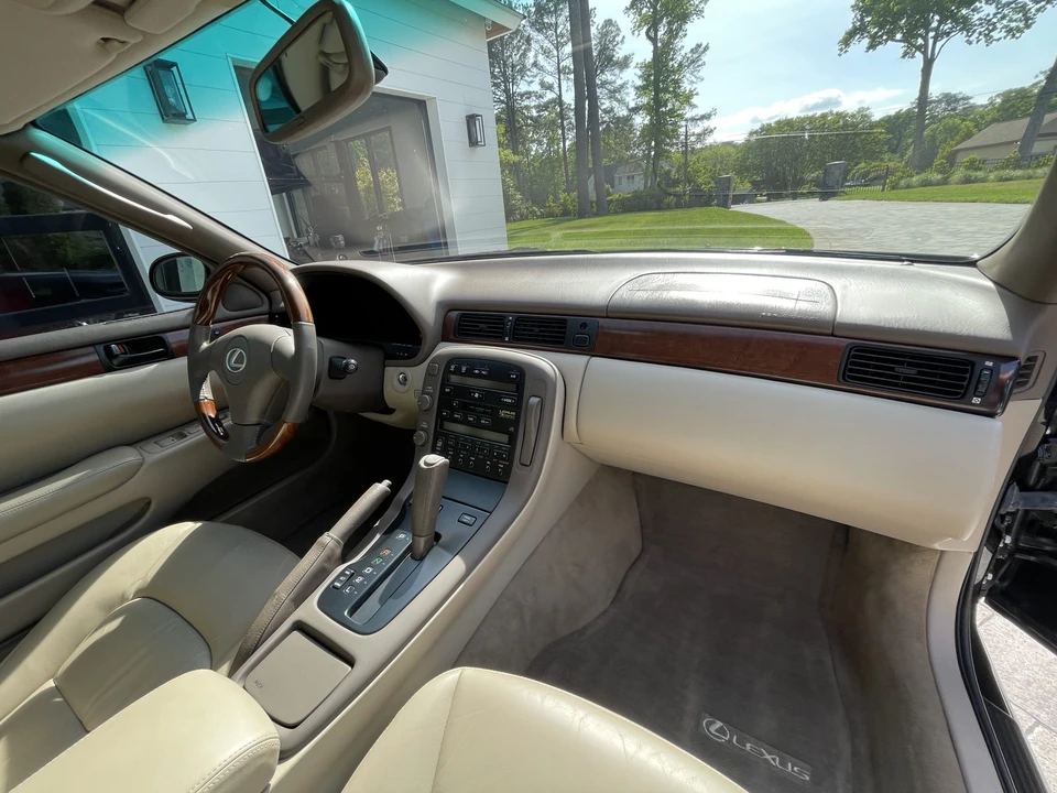 1997 Lexus SC400 - Image 27 of 31