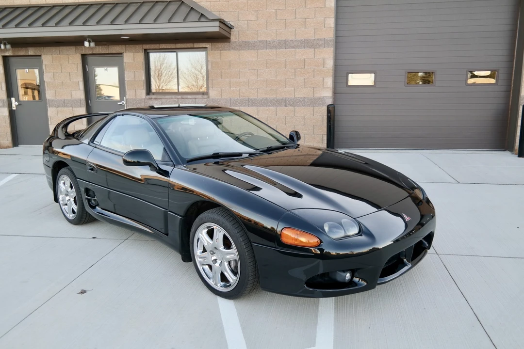 1997 Mitsubishi 3000GT Series 3 - Image 2 of 31