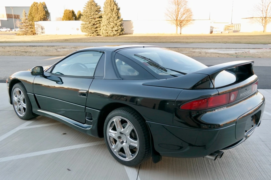 1997 Mitsubishi 3000GT Series 3 - Image 13 of 31