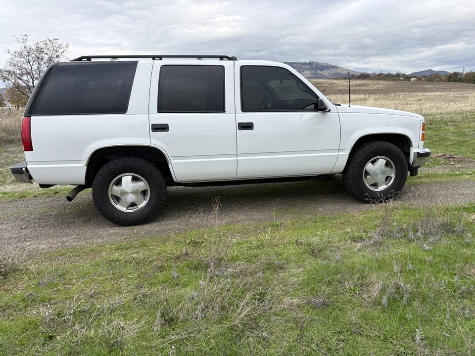 1999 GMC Yukon 2nd Gen - Image 9 of 31