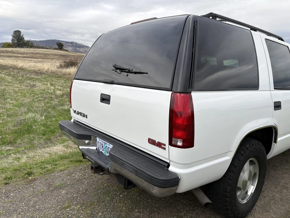 1999 GMC Yukon 2nd Gen - Image 21 of 31