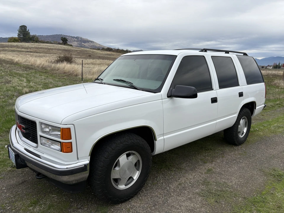 1999 GMC Yukon 2nd Gen - Image 2 of 31