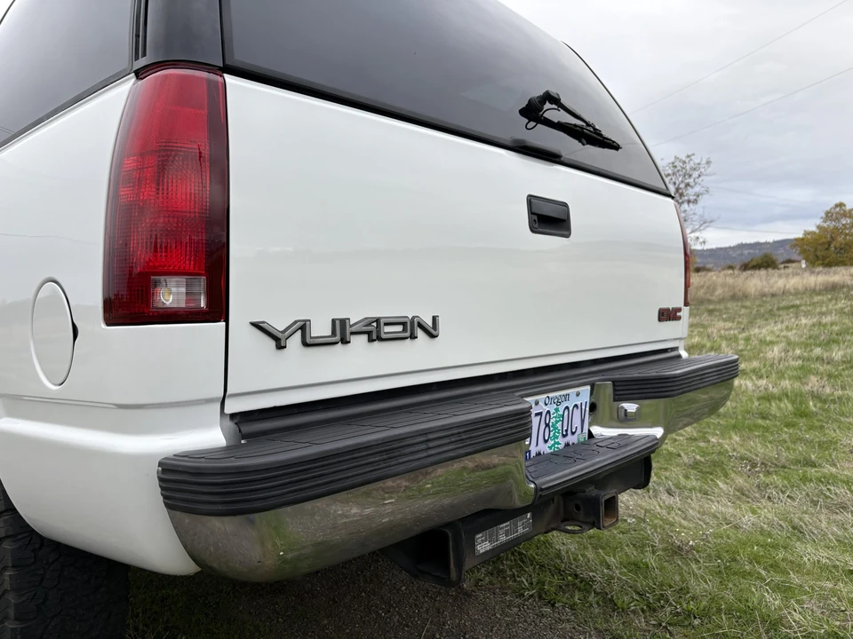 1999 GMC Yukon 2nd Gen - Image 25 of 31