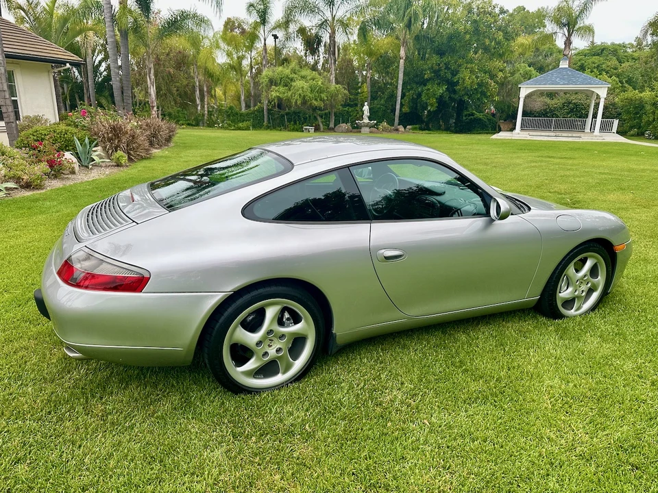 1999 Porsche 996 Carrera - Image 16 of 31