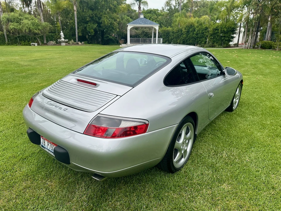 1999 Porsche 996 Carrera - Image 18 of 31