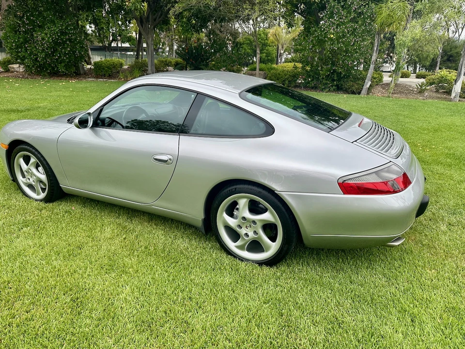 1999 Porsche 996 Carrera - Image 26 of 31