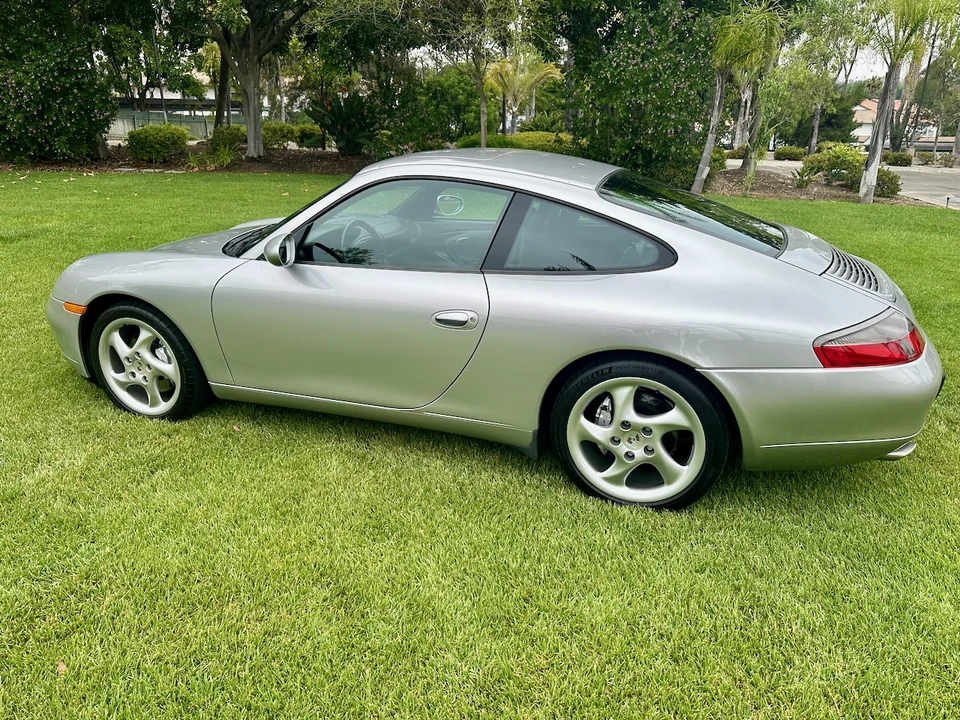 1999 Porsche 996 Carrera - Image 27 of 31