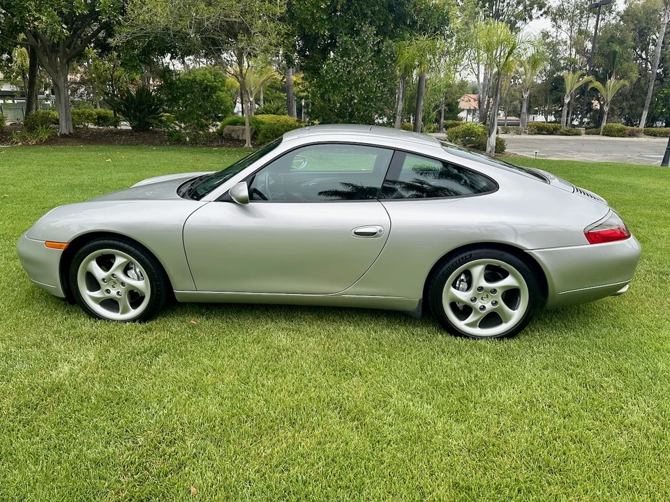 1999 Porsche 996 Carrera - Image 28 of 31
