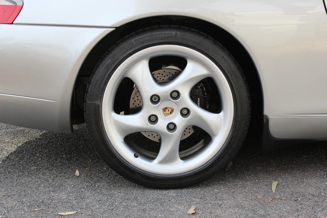 1999 Porsche 996 Carrera - Image 16 of 31