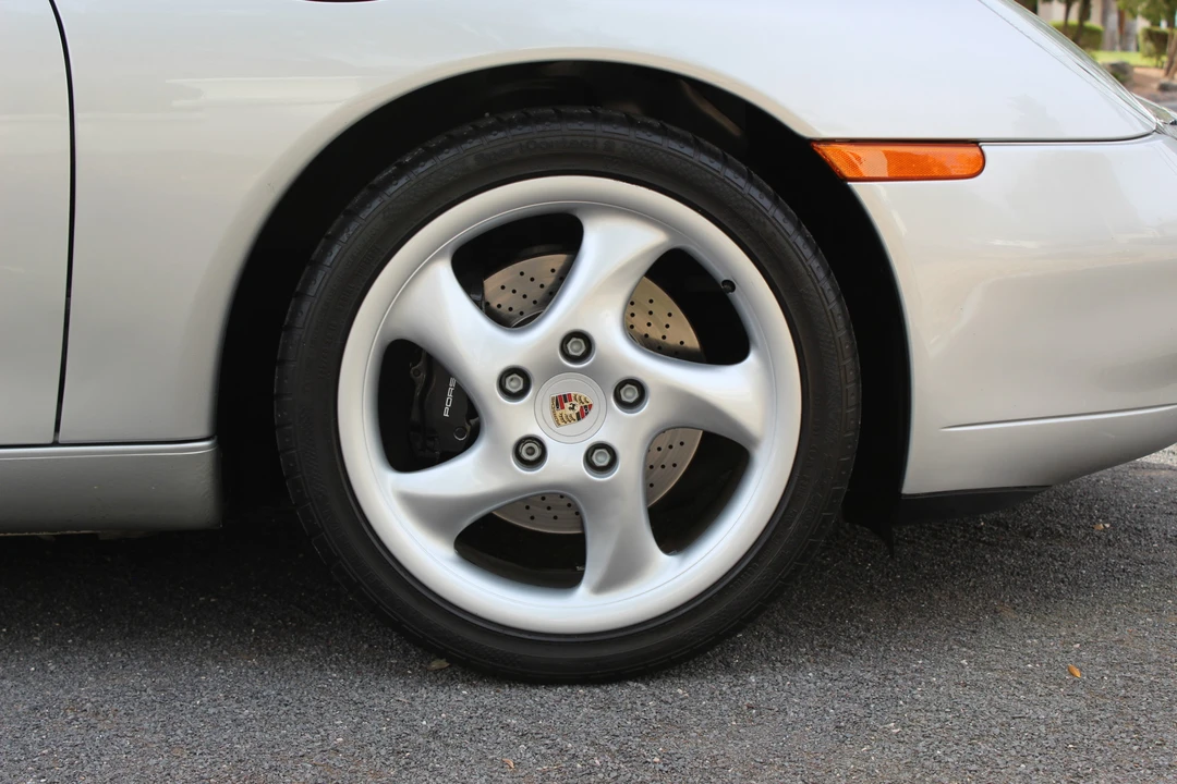 1999 Porsche 996 Carrera - Image 17 of 31