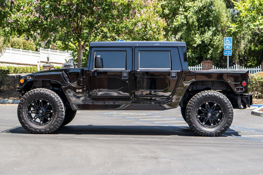 2000 Hummer Hummer H1 - Image 2 of 31
