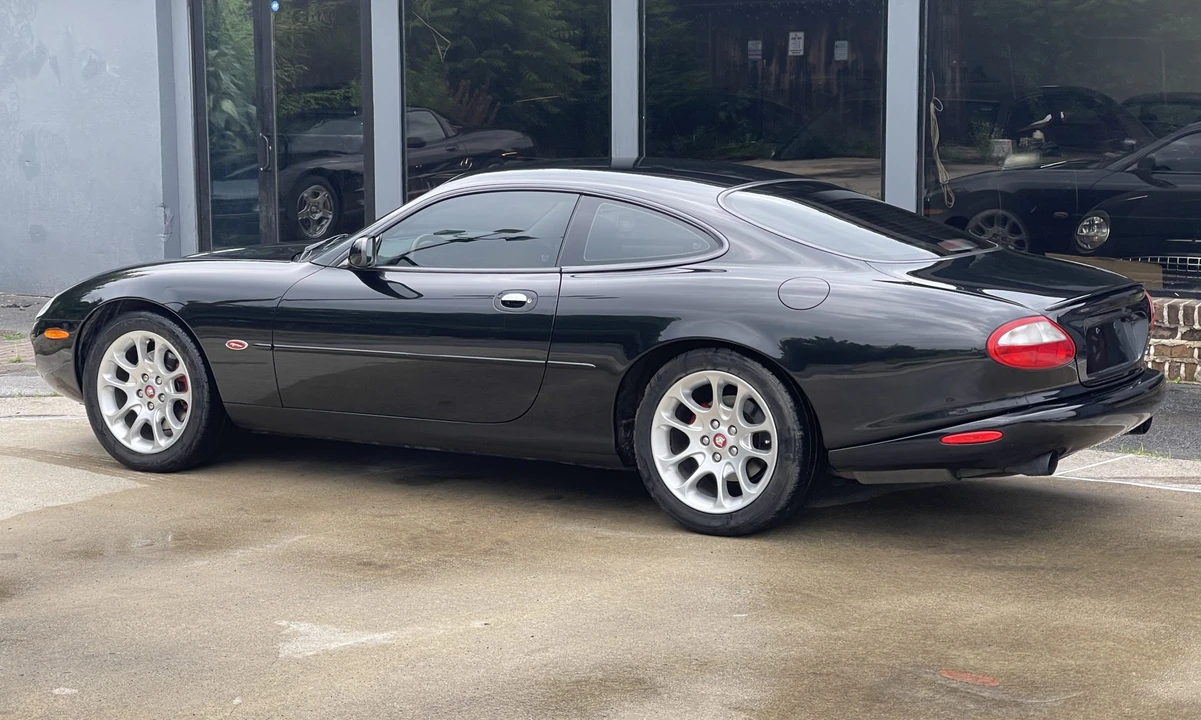 2000 Jaguar X100 XKR - Image 15 of 31