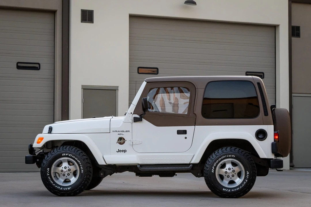 2000 Jeep TJ Wrangler - Image 5 of 31