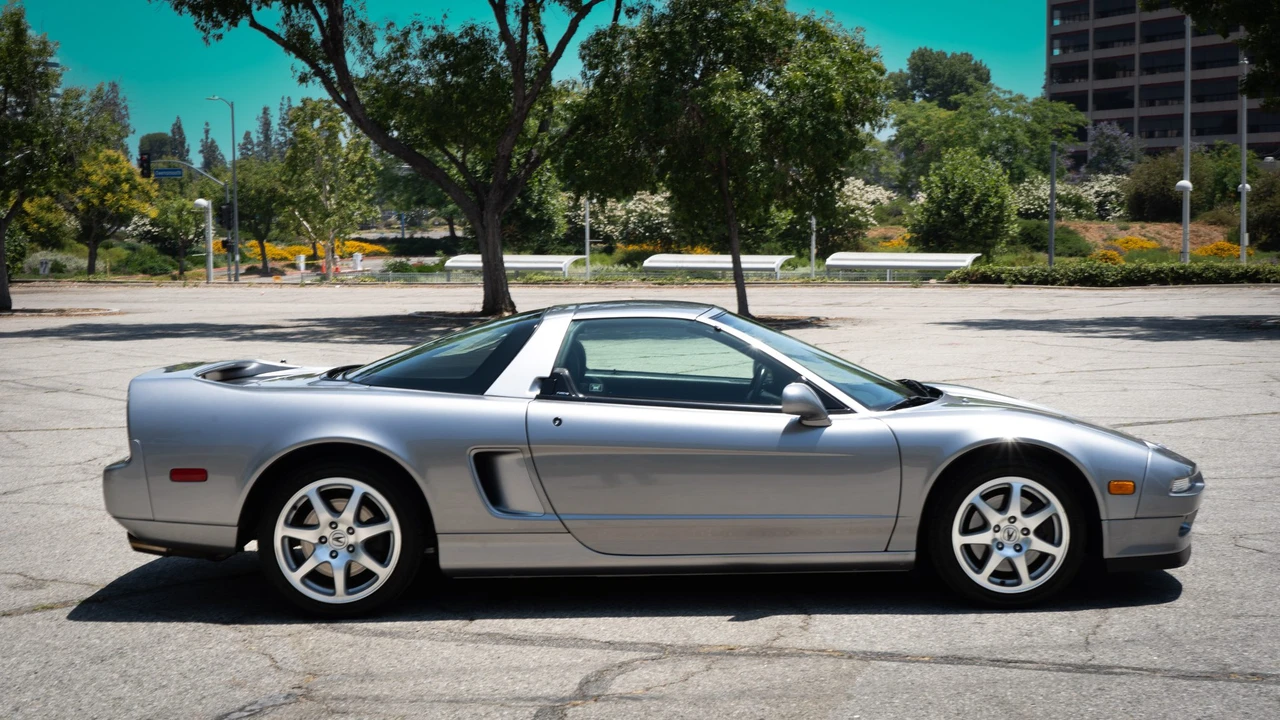 2001 Acura NA2 NSX - Image 13 of 31