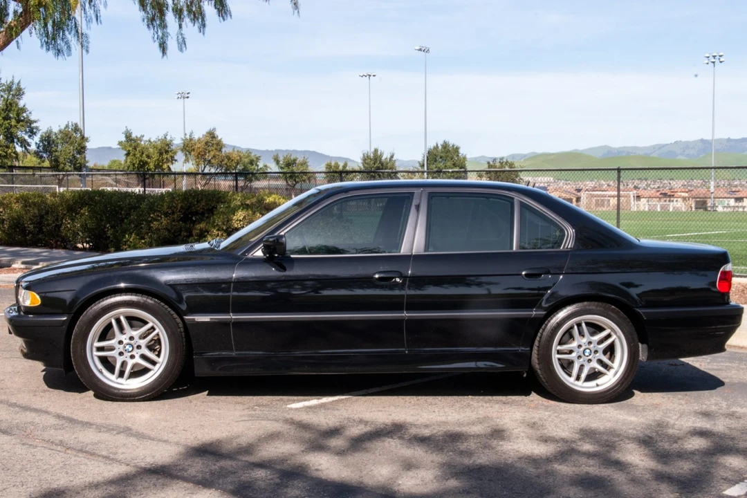 2001 BMW E38 7 Series - Image 3 of 7