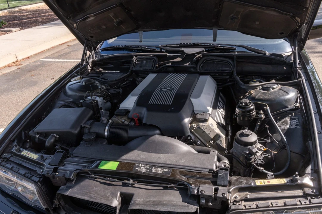 2001 BMW E38 7 Series - Image 6 of 7