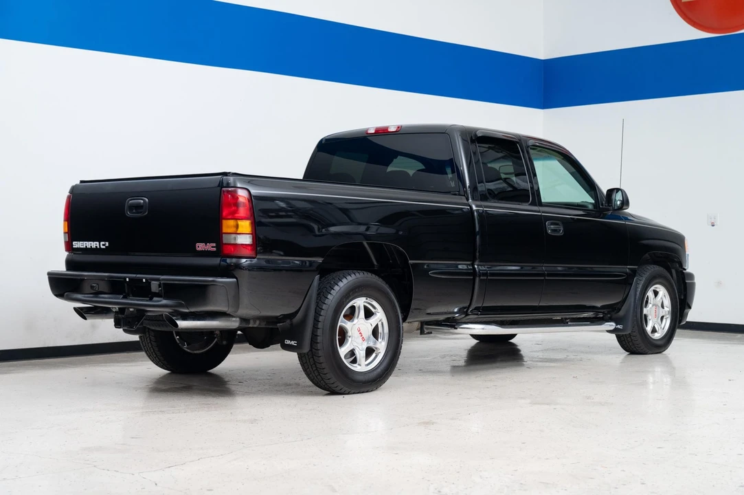 2001 GMC Sierra 2nd Gen - Image 11 of 31