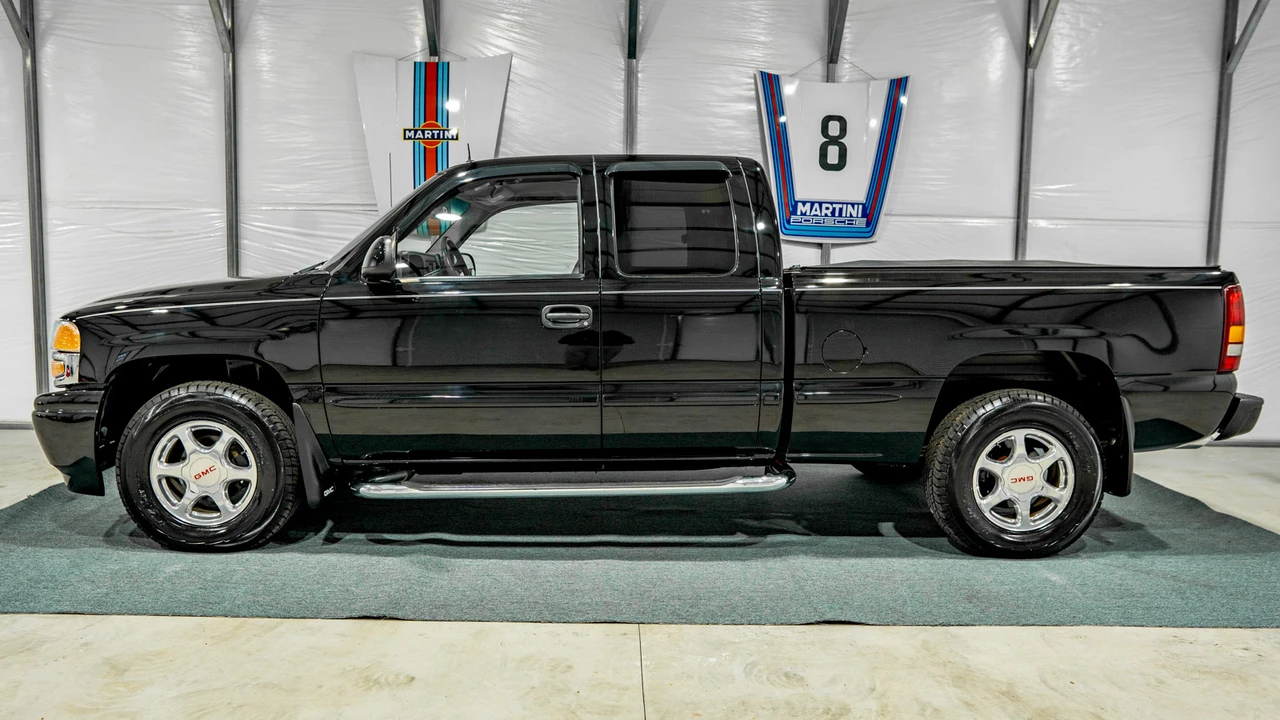 2001 GMC Sierra 2nd Gen - Image 24 of 31