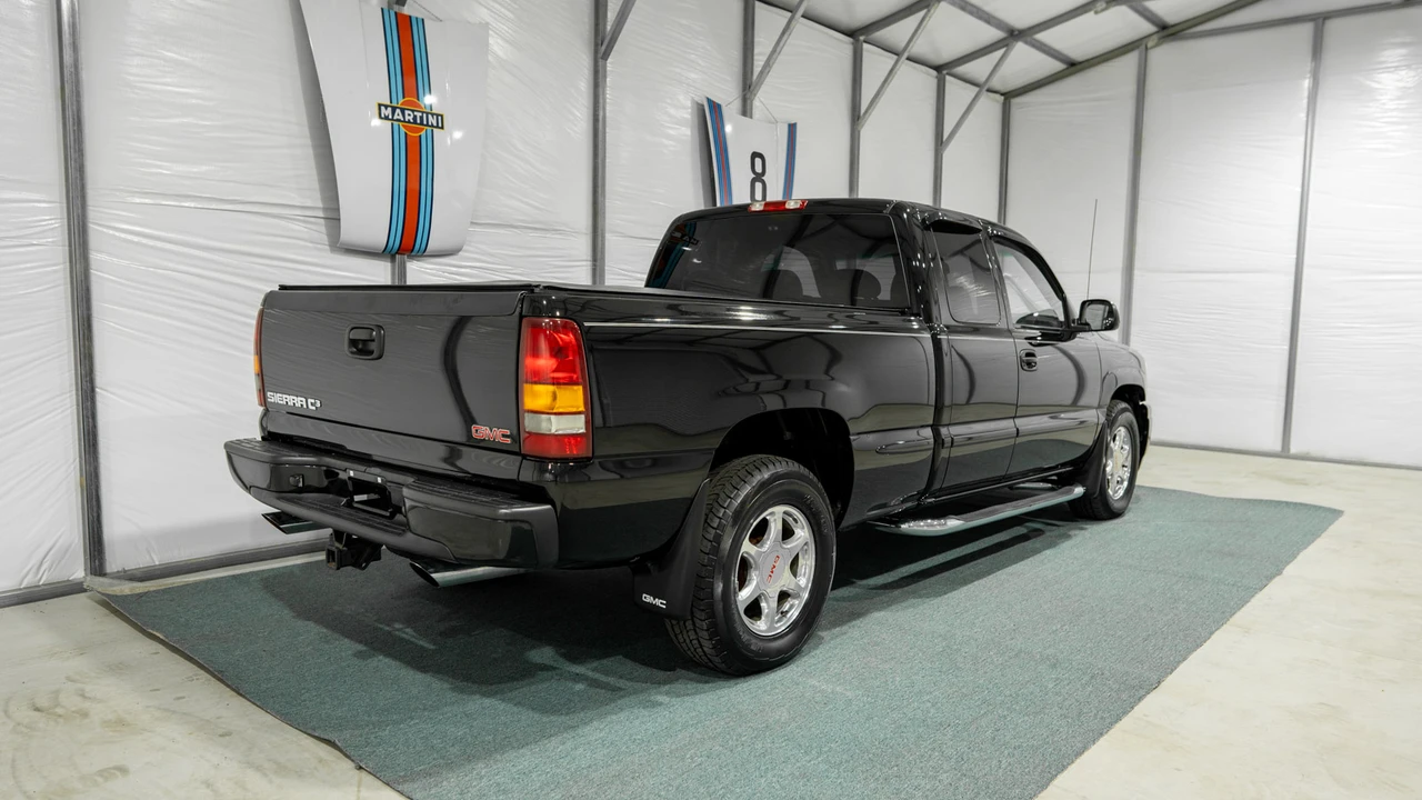 2001 GMC Sierra 2nd Gen - Image 18 of 31