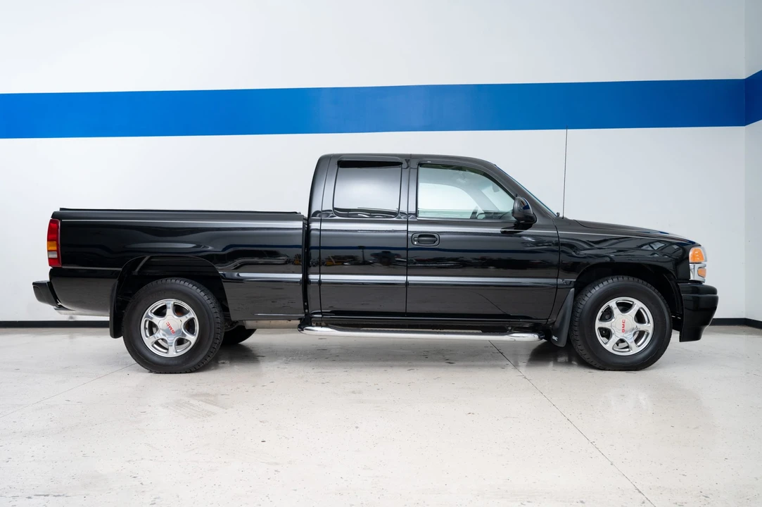 2001 GMC Sierra 2nd Gen - Image 10 of 31