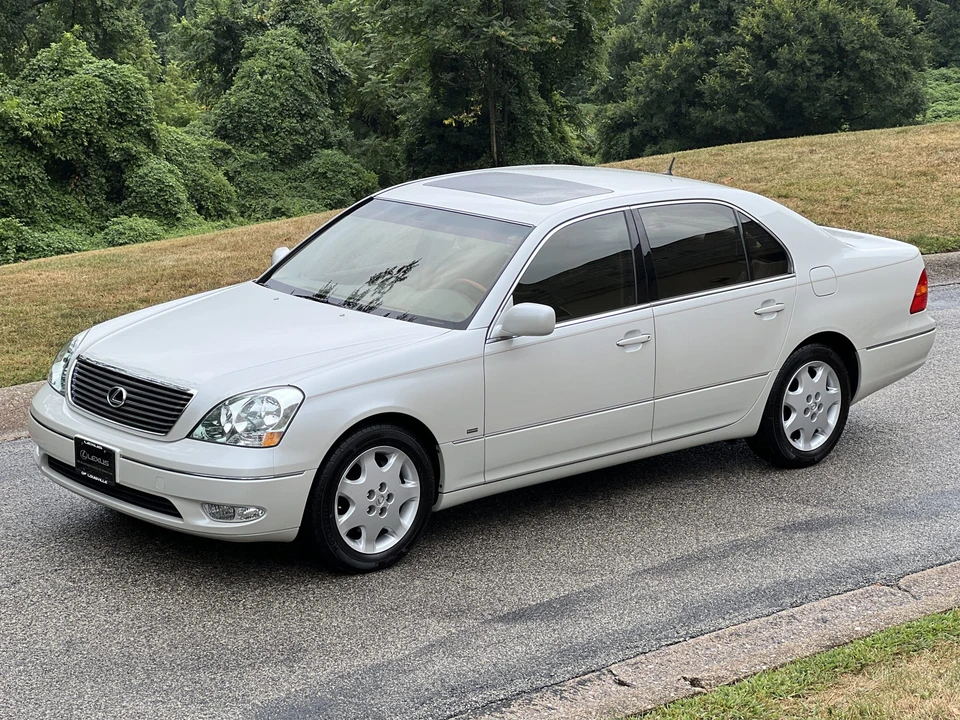 2001 Lexus LS 3rd Gen - Image 4 of 31