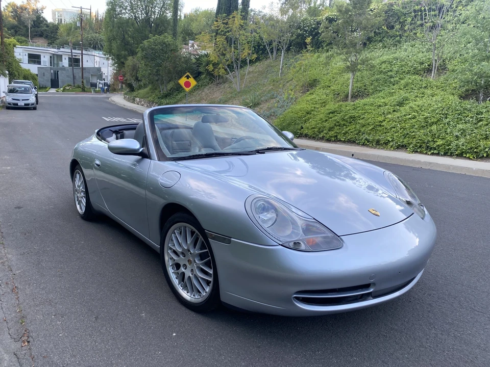 2001 Porsche 996 Carrera - Image 13 of 31