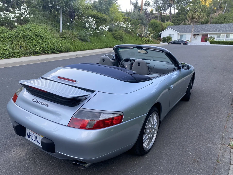 2001 Porsche 996 Carrera - Image 10 of 31