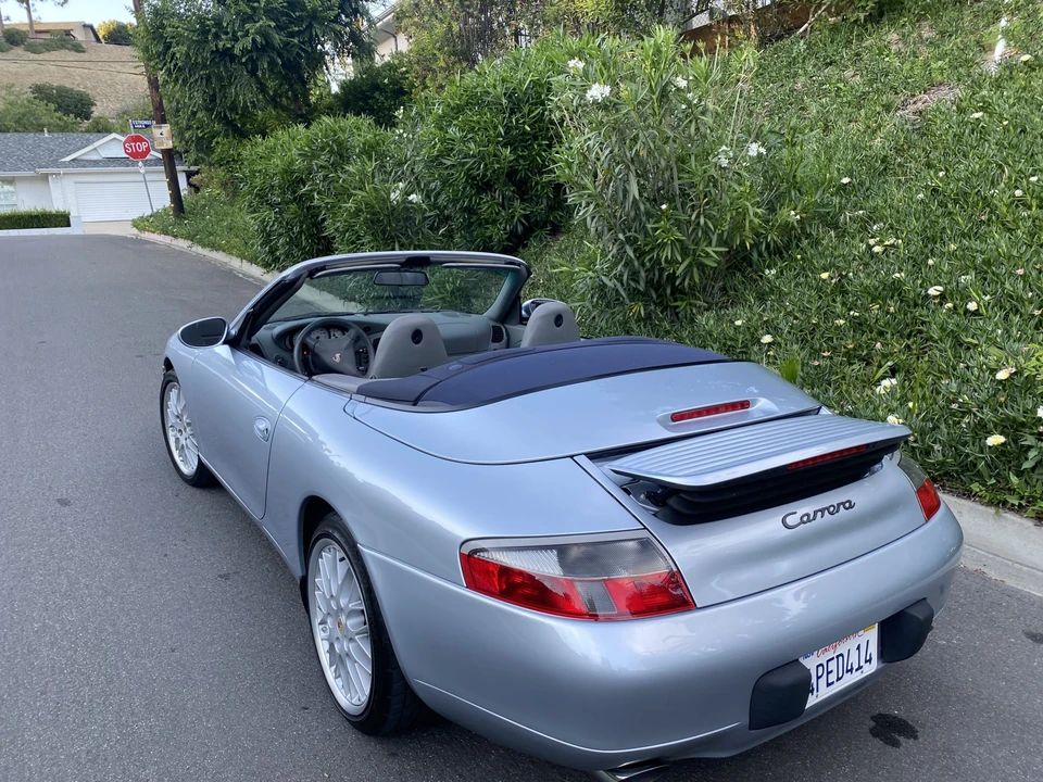 2001 Porsche 996 Carrera - Image 9 of 31