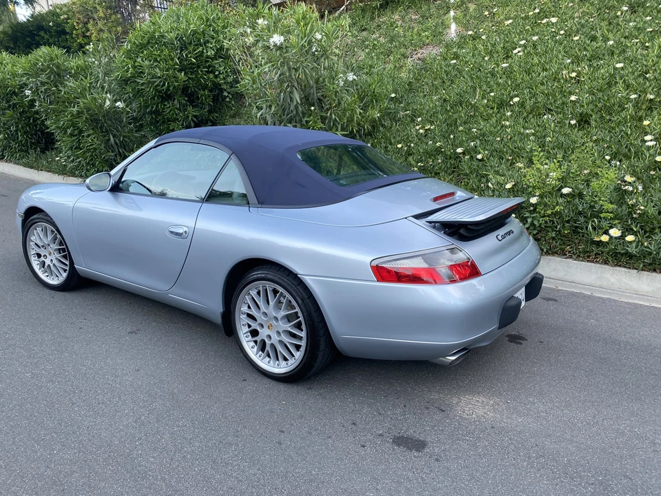 2001 Porsche 996 Carrera - Image 8 of 31