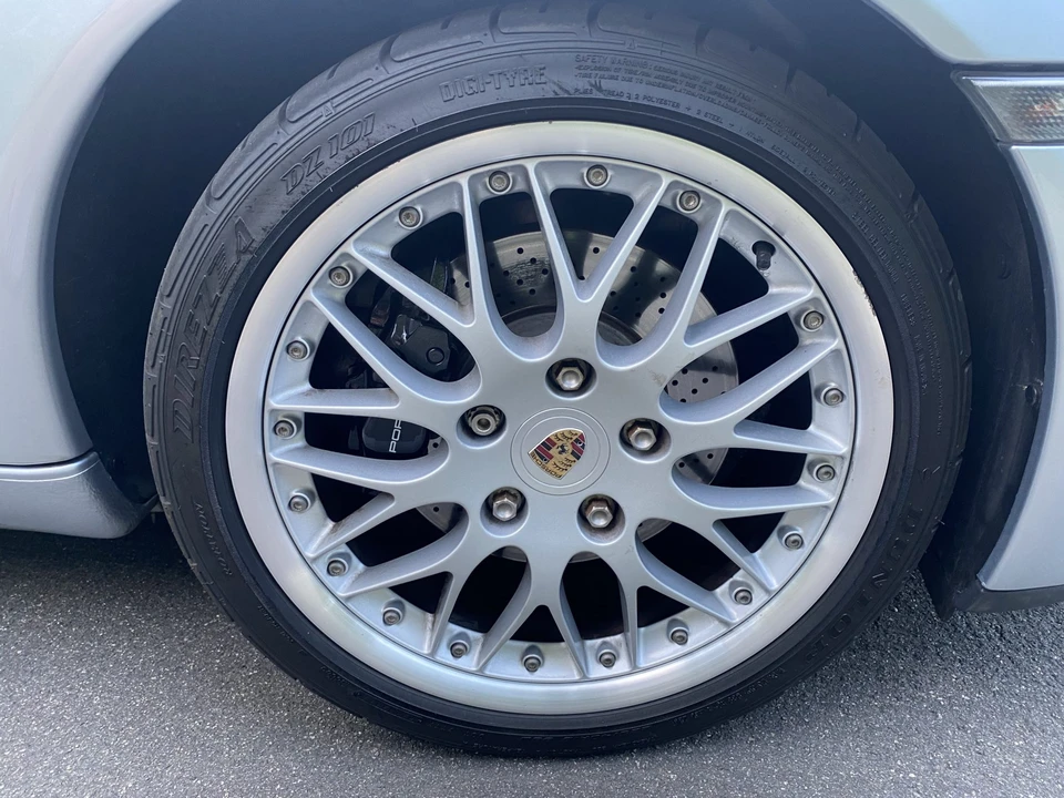 2001 Porsche 996 Carrera - Image 24 of 31
