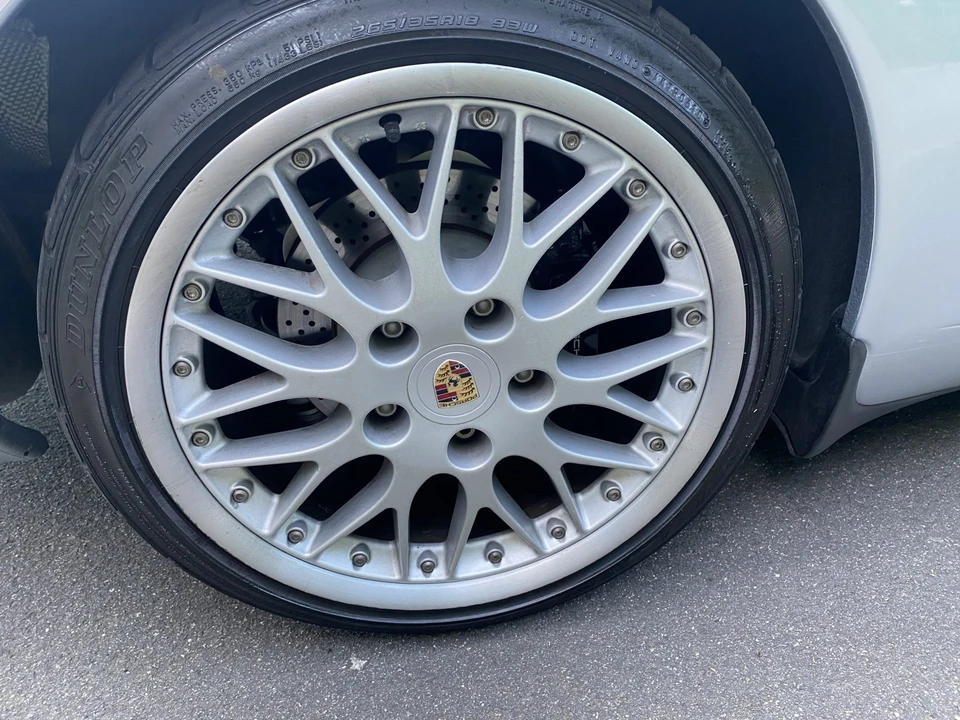 2001 Porsche 996 Carrera - Image 25 of 31