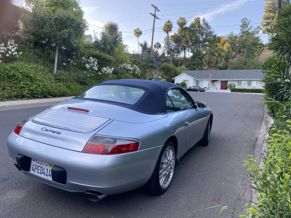 2001 Porsche 996 Carrera - Image 12 of 31