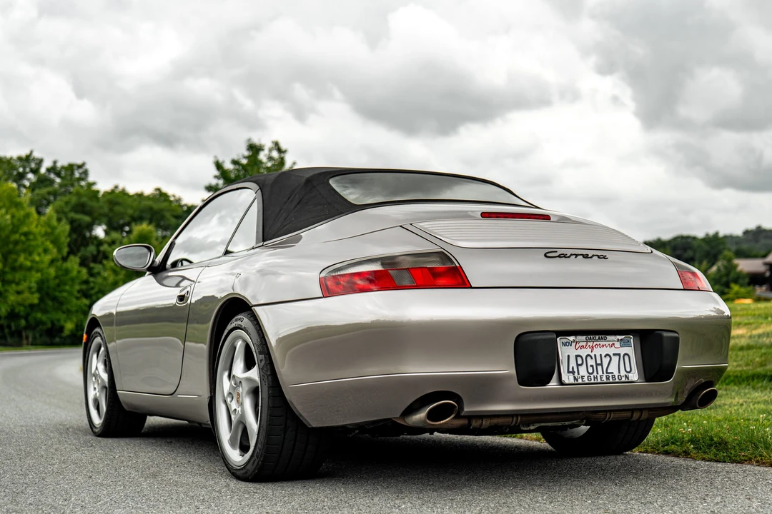 2001 Porsche 996 Carrera - Image 28 of 31
