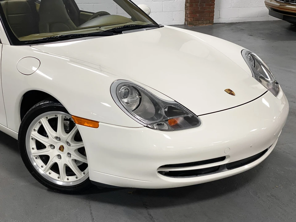 2001 Porsche 996 Carrera - Image 19 of 31