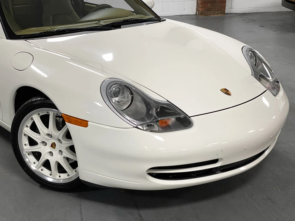 2001 Porsche 996 Carrera - Image 24 of 31