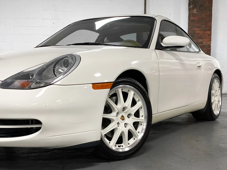 2001 Porsche 996 Carrera - Image 22 of 31