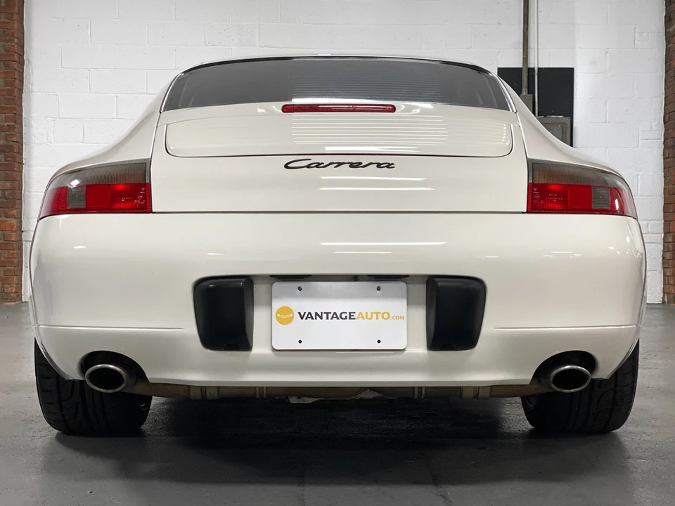 2001 Porsche 996 Carrera - Image 10 of 31