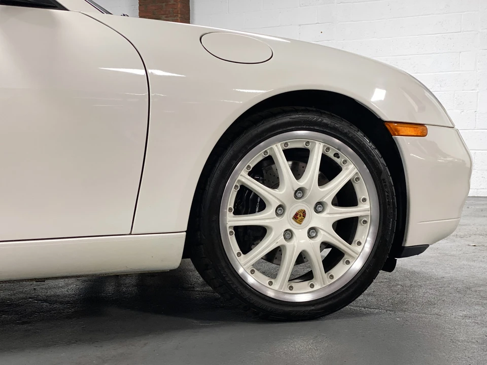 2001 Porsche 996 Carrera - Image 26 of 31