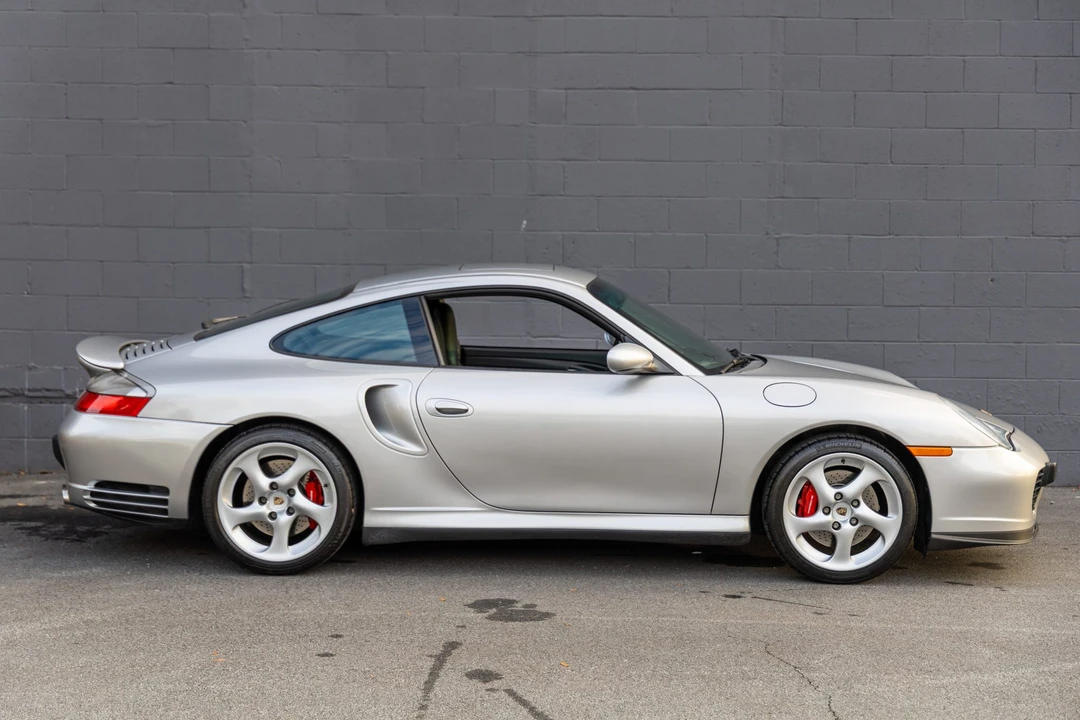 2001 Porsche 996 Turbo - Image 10 of 31