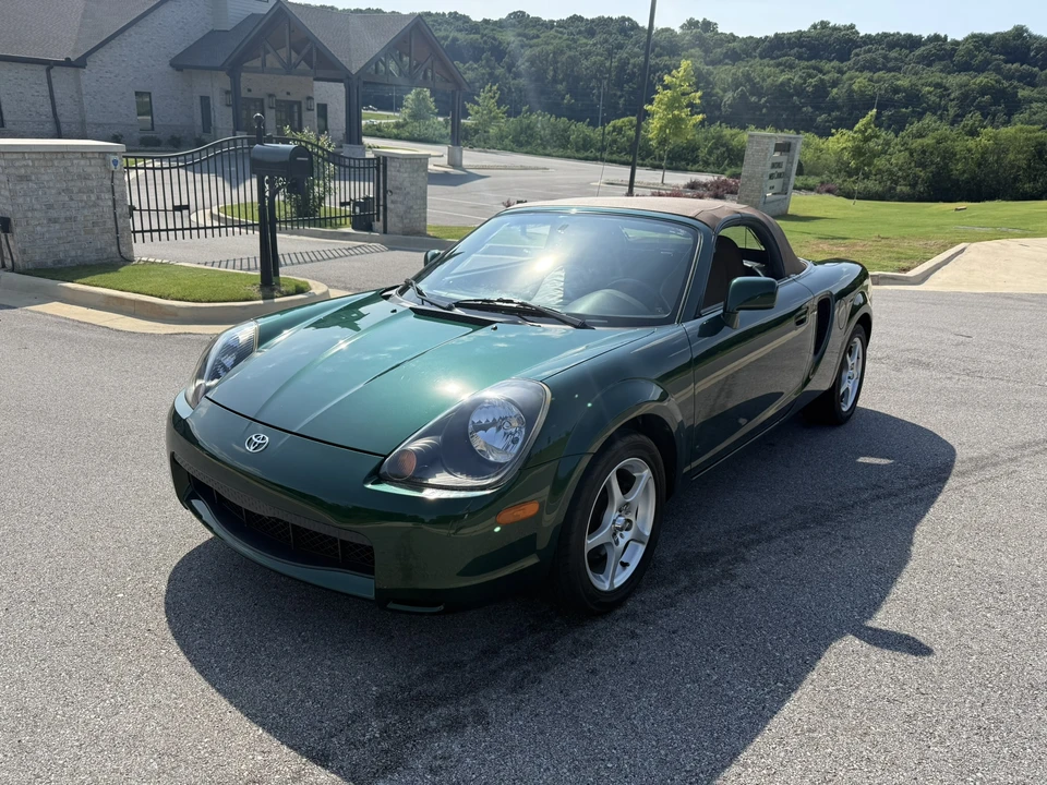 2001 Toyota MR2 Spyder/MR-S - Image 13 of 31