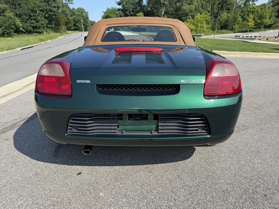 2001 Toyota MR2 Spyder/MR-S - Image 16 of 31