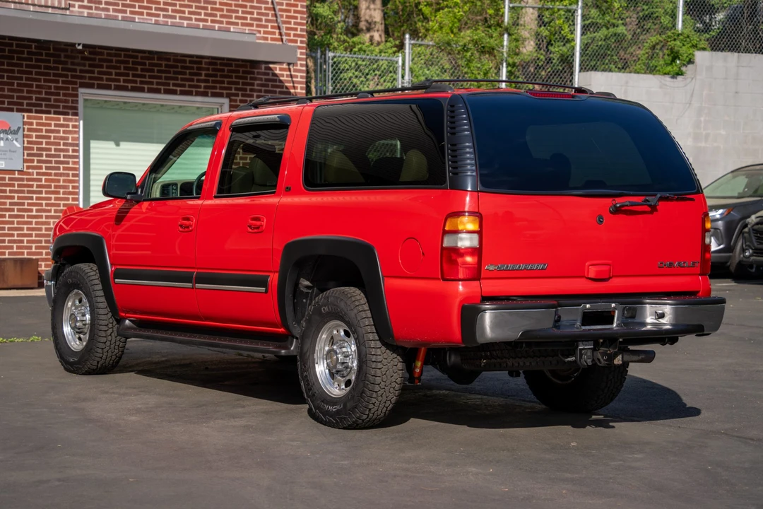 2002 Chevrolet Suburban 9th Gen - Image 8 of 31